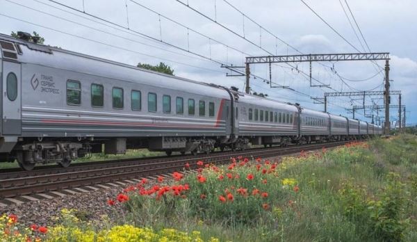 Купить нижнее место в купе на поезде в Крым практически невозможно