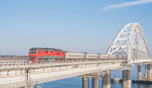 Поезда «Таврия» повезут туристов из Мурманска в Севастополь