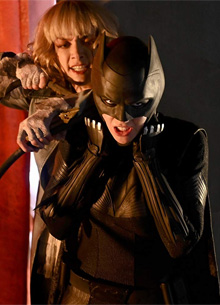 Warner Bros. закрыла «Бэтвумен» из-за нехватки денег на аренду